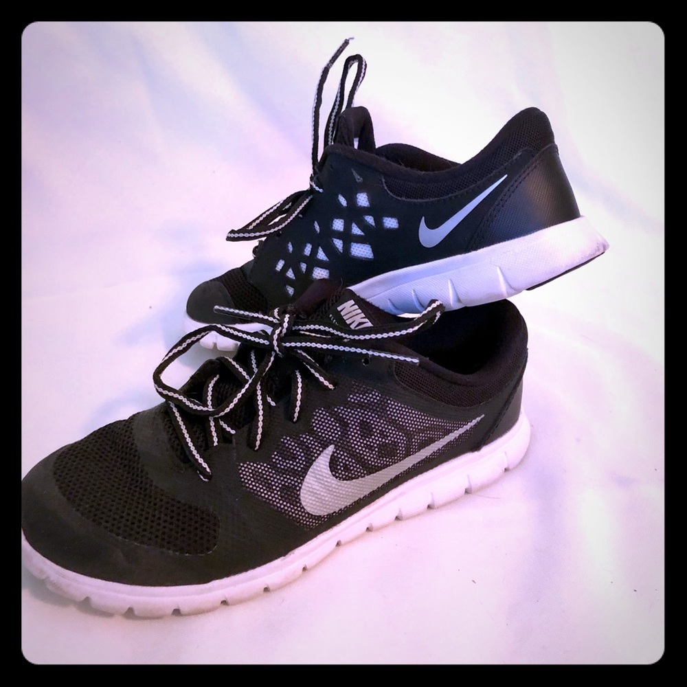 Black and White boys Nike Runnings shoes